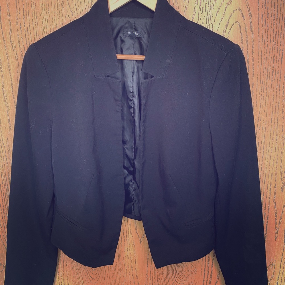 Black Apt 9 Crop Blazer